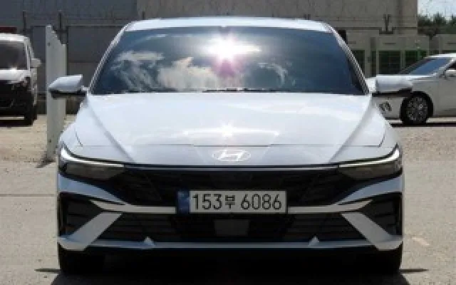아반떼CN7 중고차 더 뉴 아반떼 (CN7) 1.6 가솔린 매물 사진 10 - 2023/05 26,640km